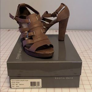 Kristin Davis Brown Gladiator Style Sandals